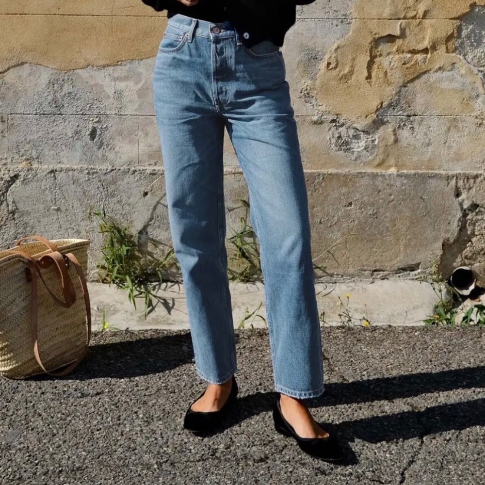 Doen Light Blue Straight-Leg Jeans